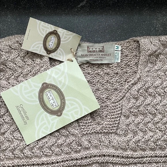 NWT Aran Cable Knit Sweater V-Neck Tan Women’s Size Medium (M) - Picture 6 of 16